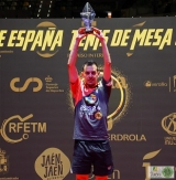 Marc Duran amb la copa de guanyador (foto: CTT Borges).