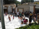 Festa de l'escuma en la festa de l'any passat (foto: Ajuntament de les Borges)