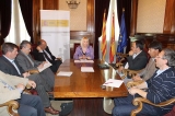 Manso anuncia les mesures als alcaldes de la N-240 (foto: subdelegació del Govern espanyol).