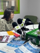 Montse Andreu als estudis de Ràdio les Borges.