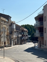 L'edifici de l'avinguda Santiago Rusiñol de les Borges Blanques.